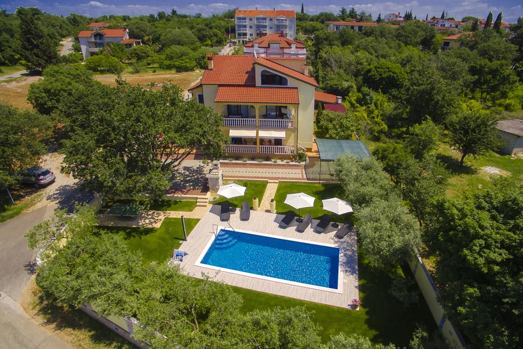 Apartments Catic Умаг Экстерьер фото