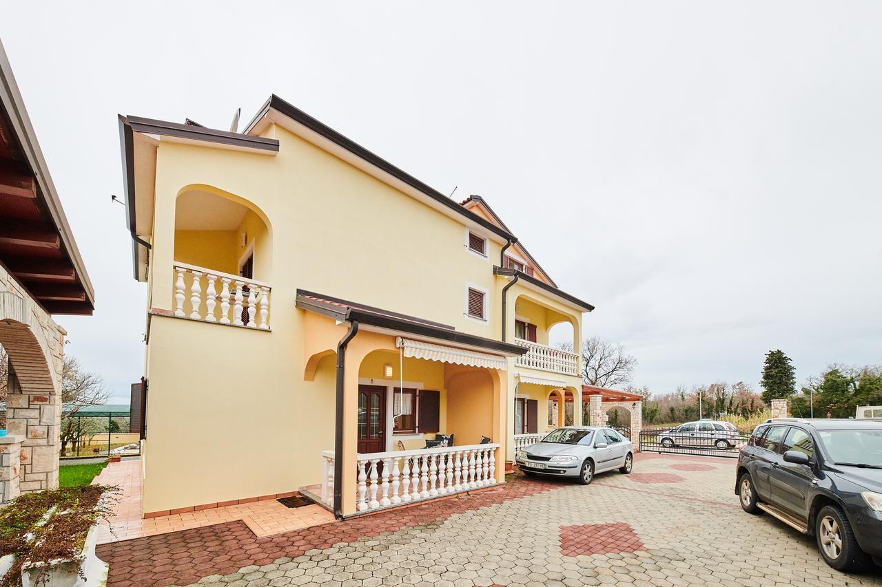 Apartments Catic Умаг Экстерьер фото